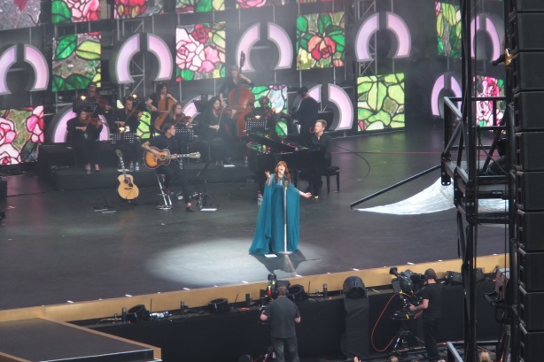 Angelic vocals from Florence Welch and accompanied by her classical machine, Sounds of Change (Chime for Change) concert, London, June 1st 2013, UK