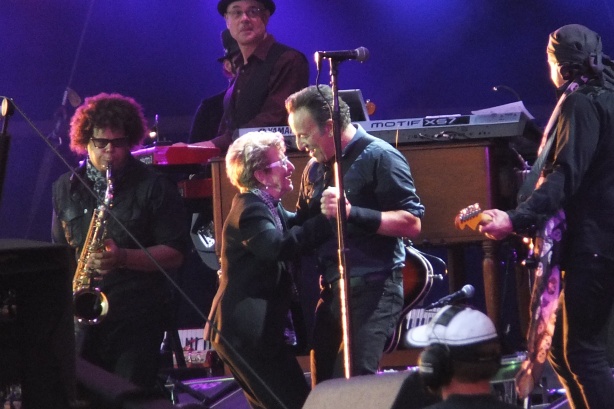 Mum and Son, Springsteen waltzes delightfully with his mother, Hard Rock Calling festival, June 30th 2013